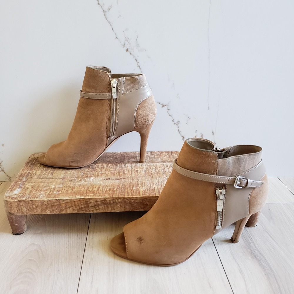 Marc Fisher Booties Womens 6.5 Beige Suede Peep Toe Ankle Stiletto Zip‎ Heels